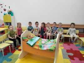 «Уложи куклу Зою спать». «Уложи куклу Зою спать».