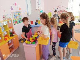 Сюжетно-ролевая игра "Магазин" Сюжетно-ролевая игра "Магазин".