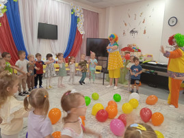 День рождение в детском саду День рождение в детском саду.