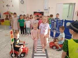 Службы безопасности на улицах города Службы безопасности на улицах города.