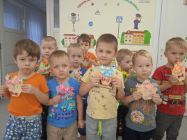 Мама — самое главное, первое слово в нашей жизни!!! Мама — самое главное, первое слово в нашей жизни!!!.