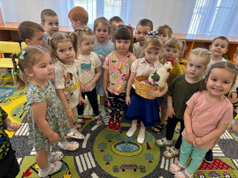 Украшение пасхального яичка Украшение пасхального яичка.